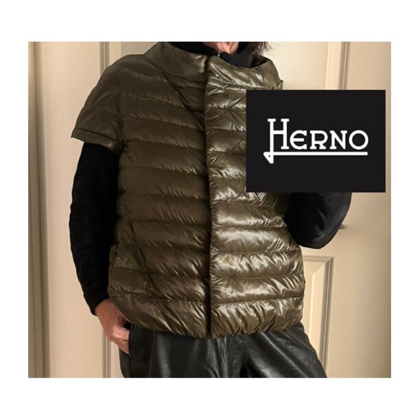 Classic Herno Emilia Cap Sleeve Light Weight Down Vest Green/brown size 48 - Picture 1 of 8